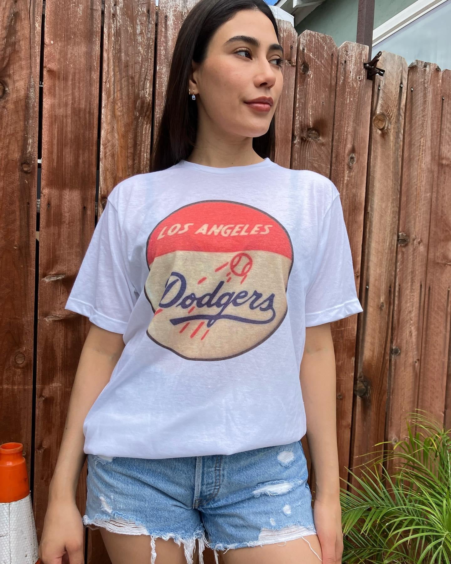 Fanatics Los Angeles Dodgers Logo Vintage Graphic Design T-shirt